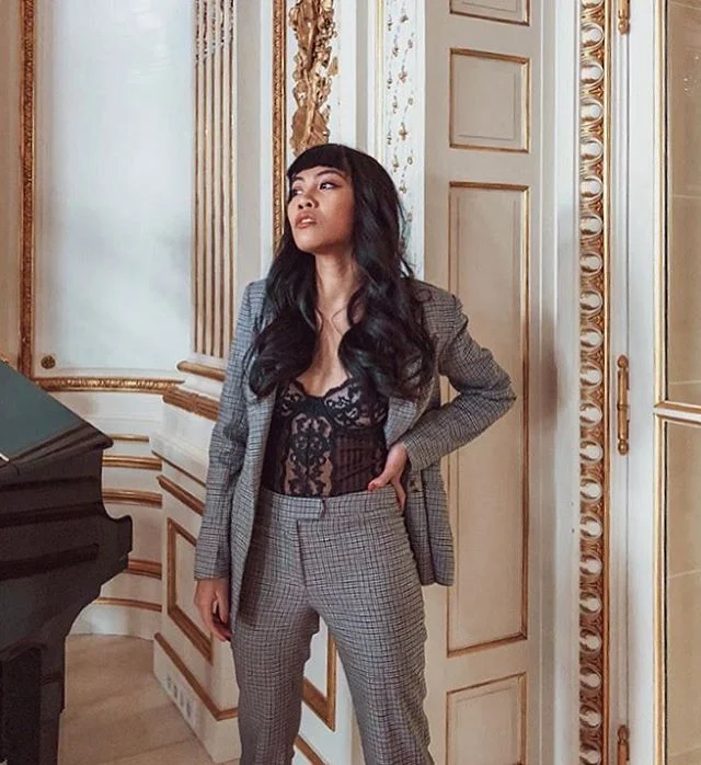 Bossed babe and our Z Best Dressed maker @streetstyleteller shows us the POWER of the Power suit 🙌🏼 // Shop her closet now on Trench 💕