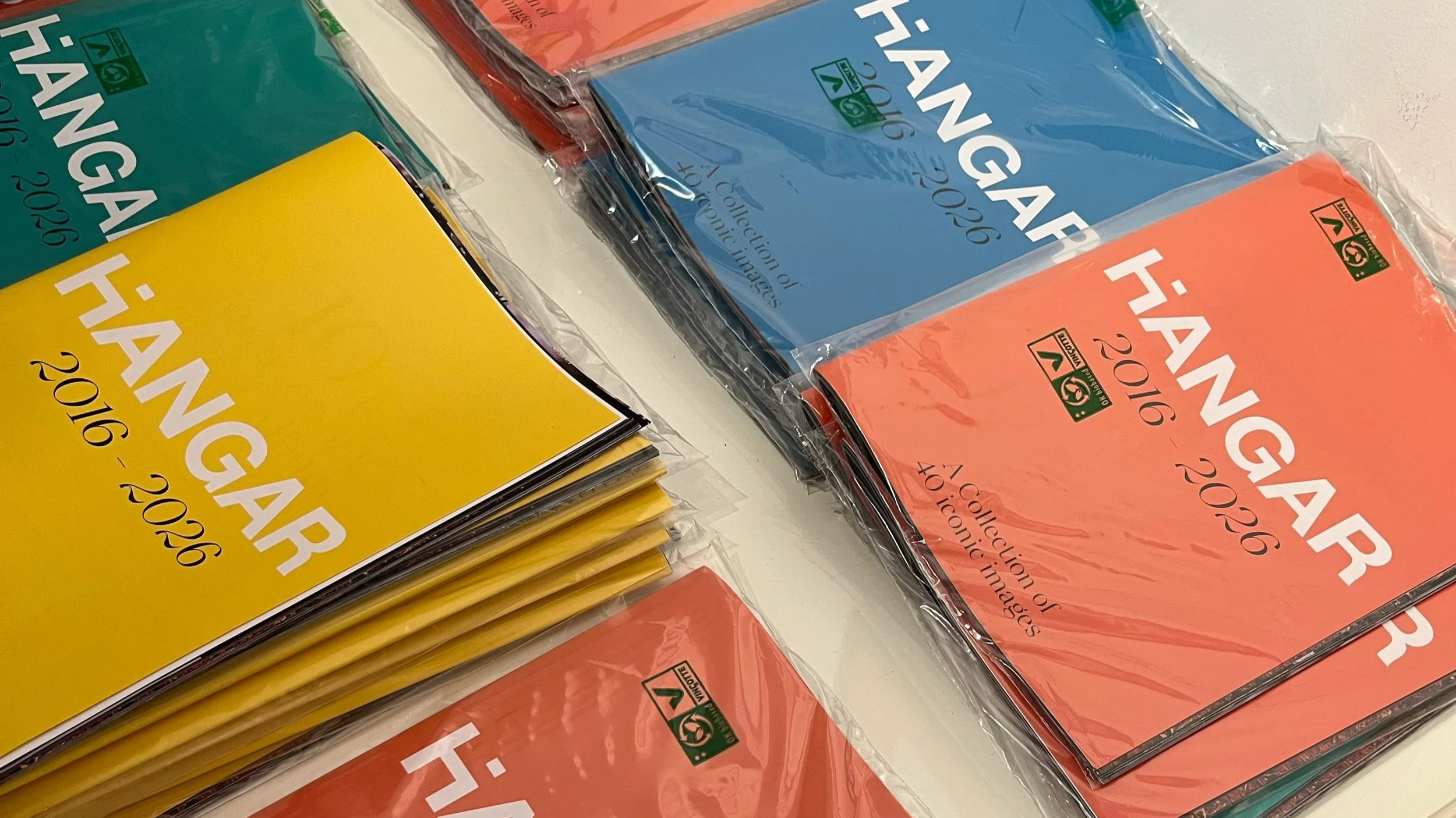   Hangar   Catalogues, livres 