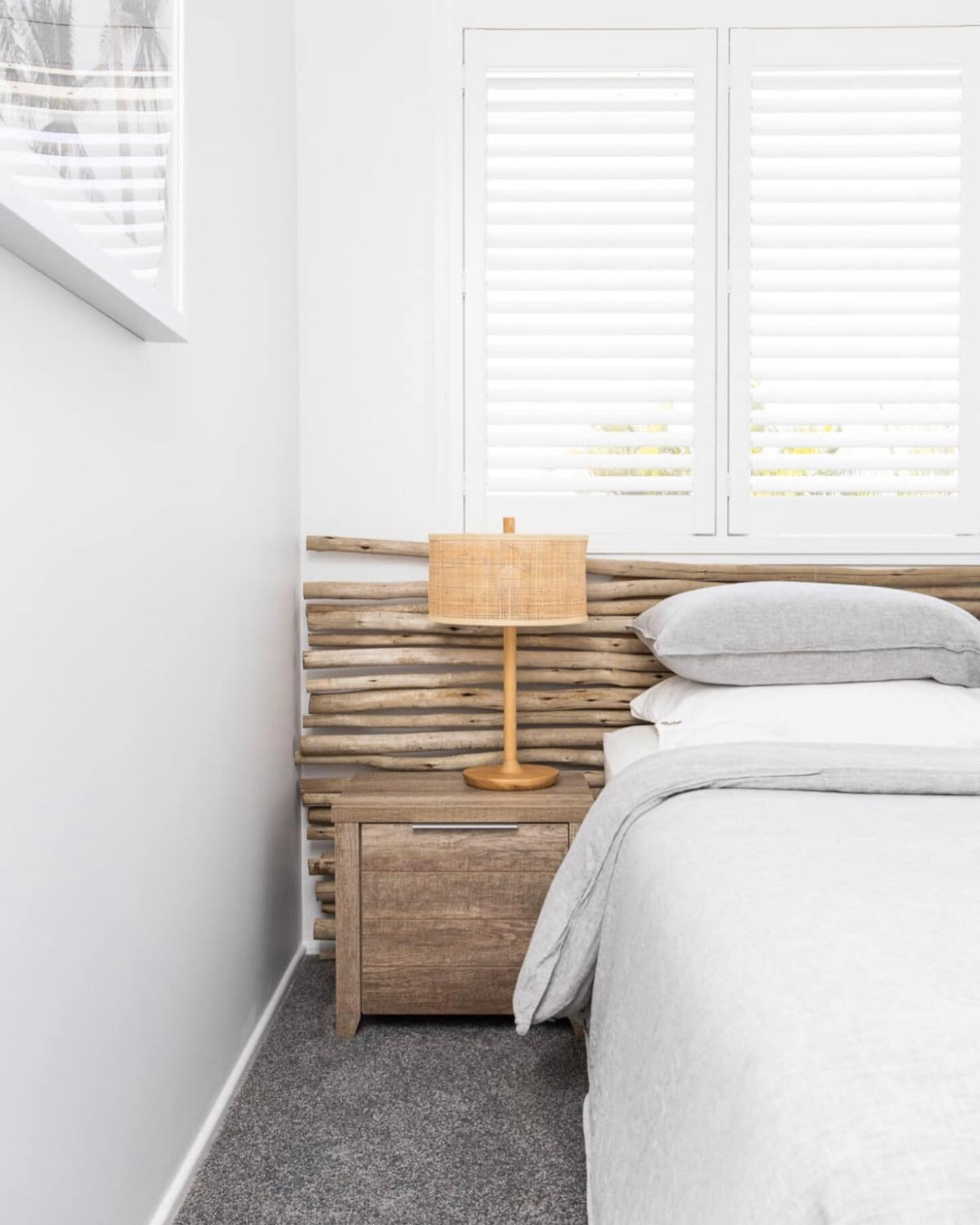 P O T T S V I L L A S 
〰️ Potts 1 
〰️ Potts 2 
〰️ Potts 3 
You choose! 3 apartments in the heart of Pottsville. Book 1, 2 or all 3. #airbnb #howzitstays #staywithhowzit #beachhouse #holidayhouse #pottsville #tweedcoast #howzit