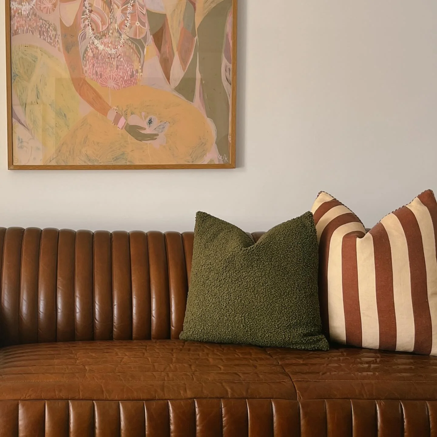 We are on the home stretch after 18mths on the road living in our van. Can’t wait to literally put my feet up right here and Netflix and chill! Ha 
Who else misses home and the little things when you are away? 
Will probs have fomo the minute