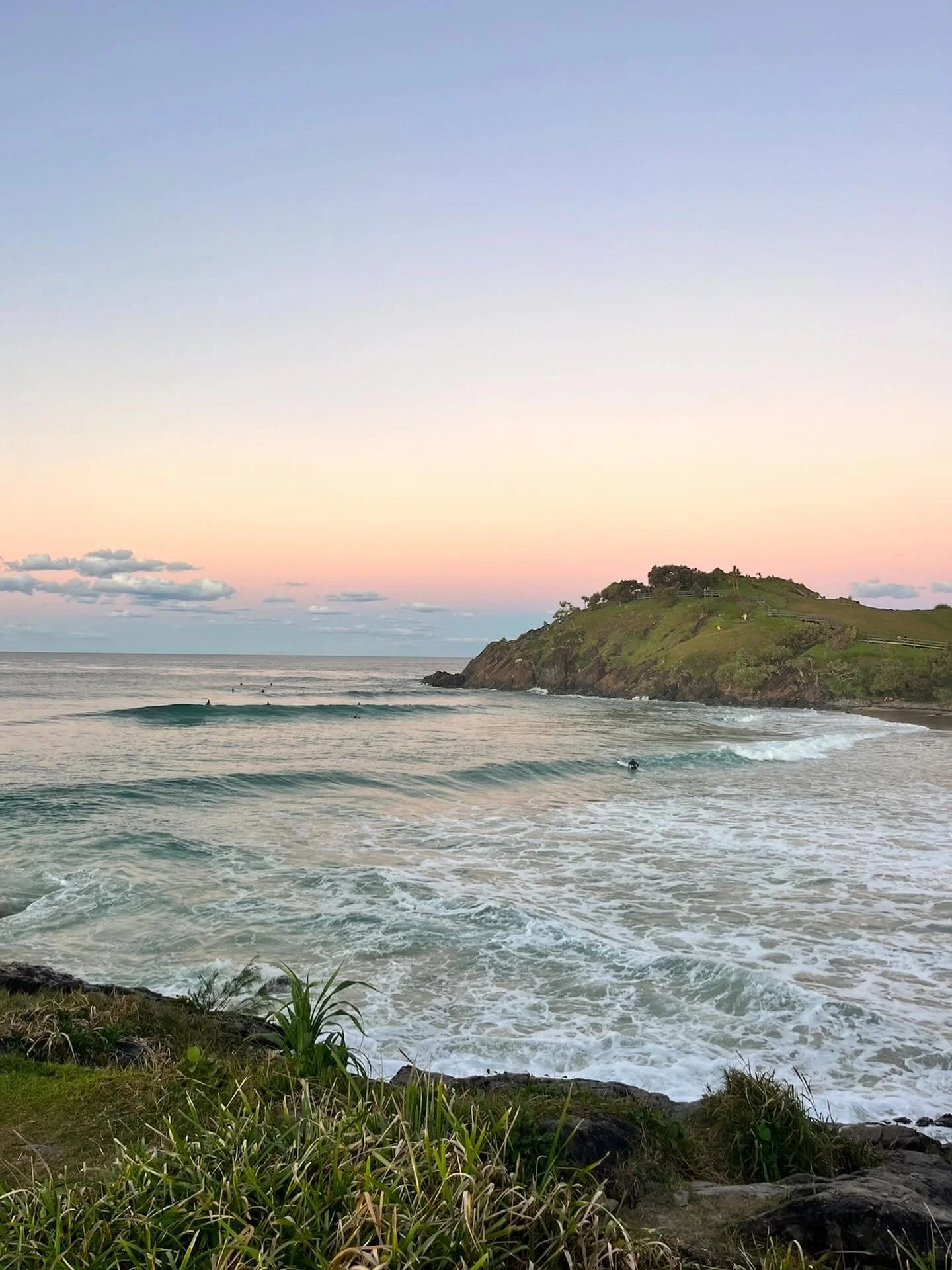 This place 🙏 

#cabaritabeach #caba #norriesheadland #northernnsw #tweedcoast #beachcottage #poolhouse #holidayhouse #petfriendly #airbnb #stayz #howzitstays #howzit