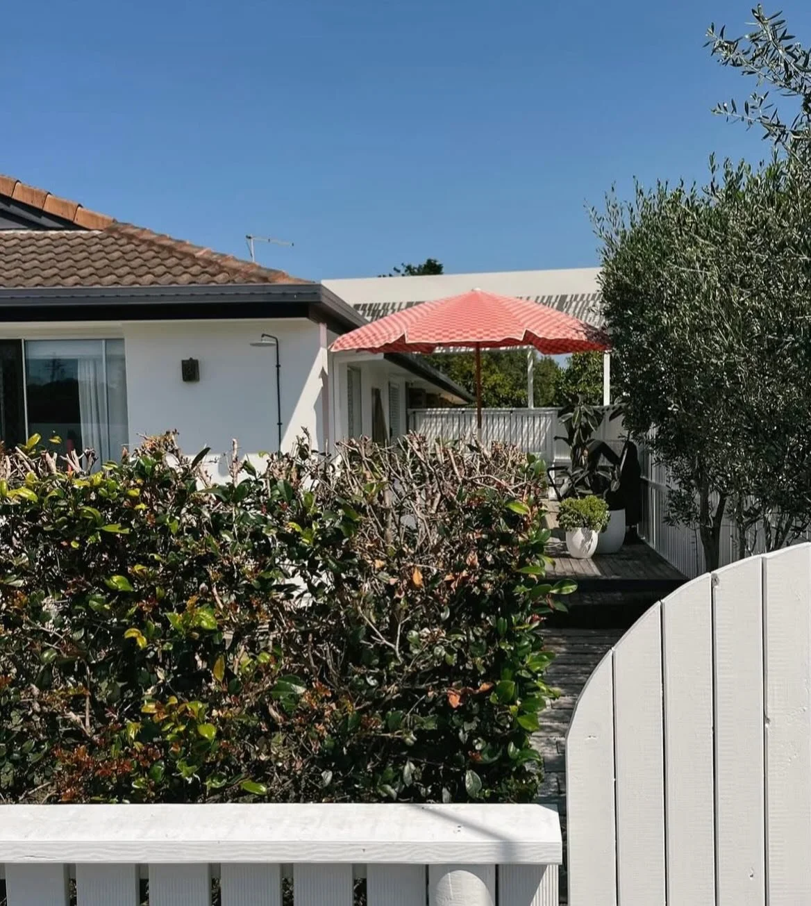 Just a quick thank you from us to you, to our summer guests, to our new followers and long time followers, to those that have liked, loved or shared our little cottage! BEYOND GRATEFUL! 🙏🙏 

#airbnb #cabacottage #cabaritabeach #howzitstays #howzit