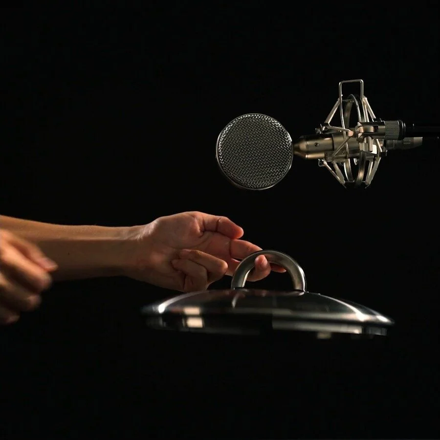    Créditos  Producción por Blue Calima  Sonido y música por Pao Durán 