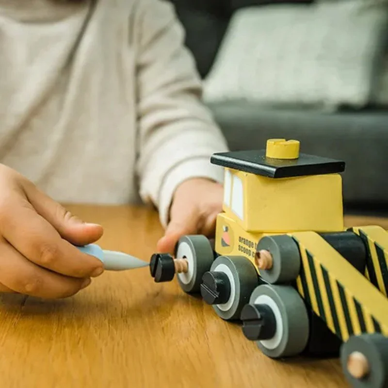 orange_tree_toys_wooden_builable_digger_2.jpg