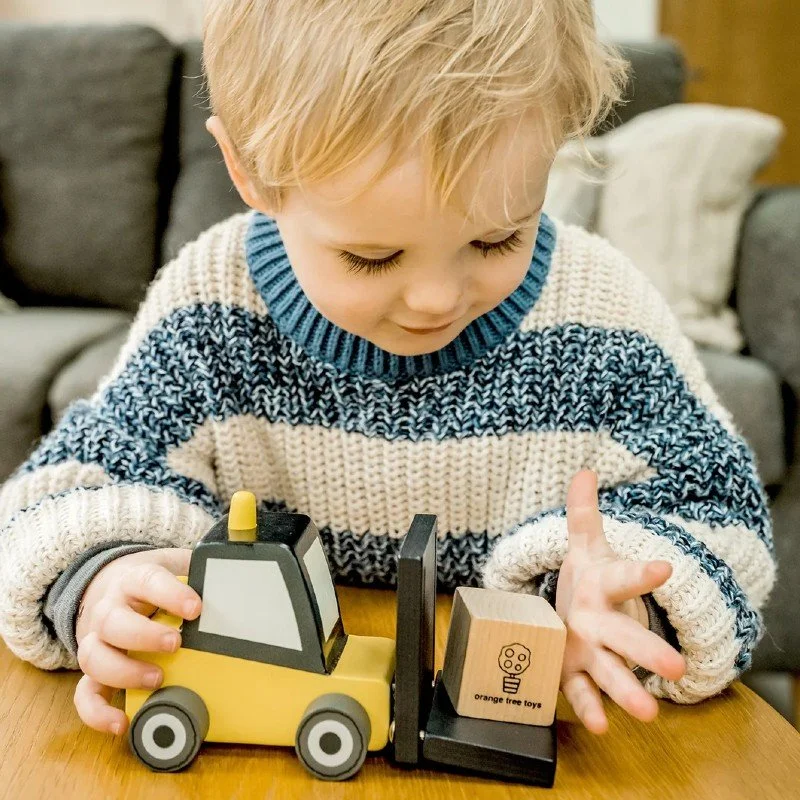 orange_tree_toys_wooden_fork_lift_truck_3.jpg