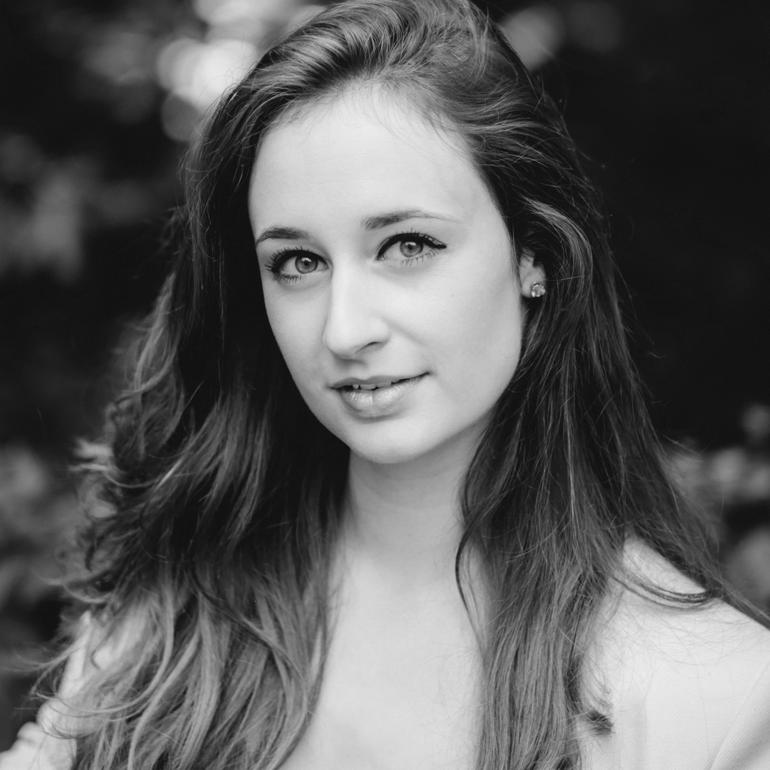 Amy+Lyddon+headshot+-+photo+credit+Joseph+Ford+Thompson.jpg