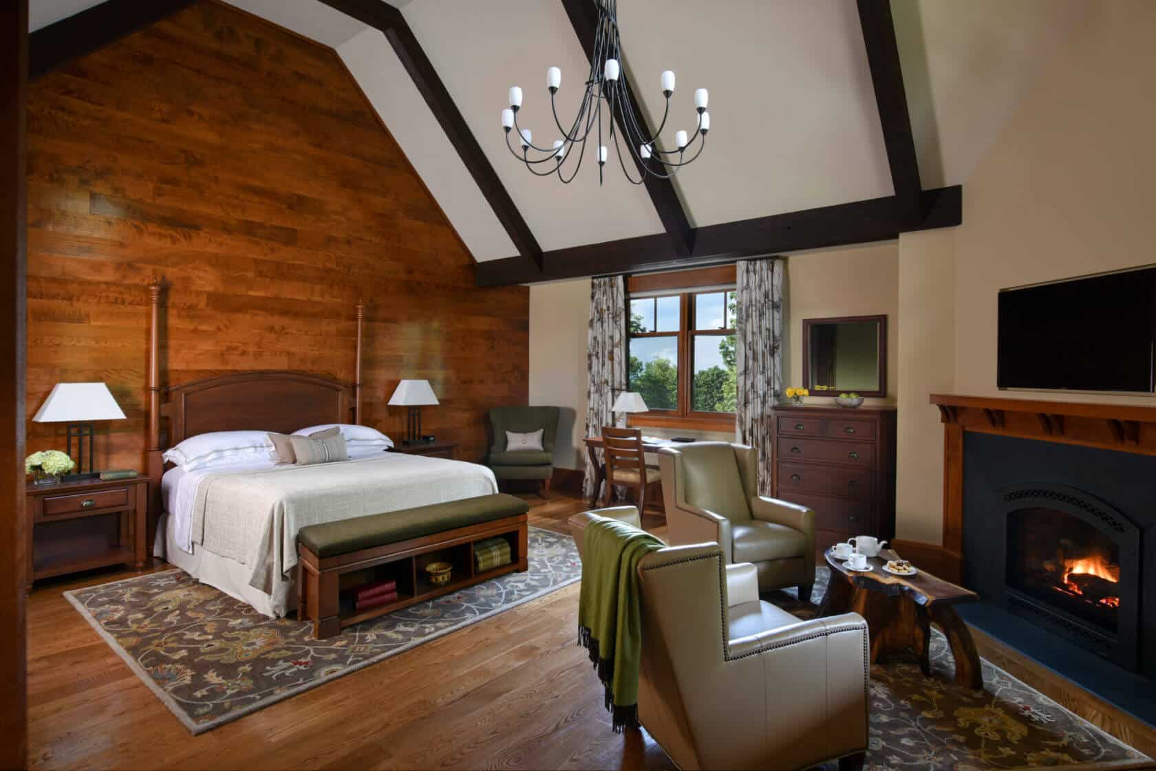 Mohonk_Grove-Lodge-King-1680x1121.jpg