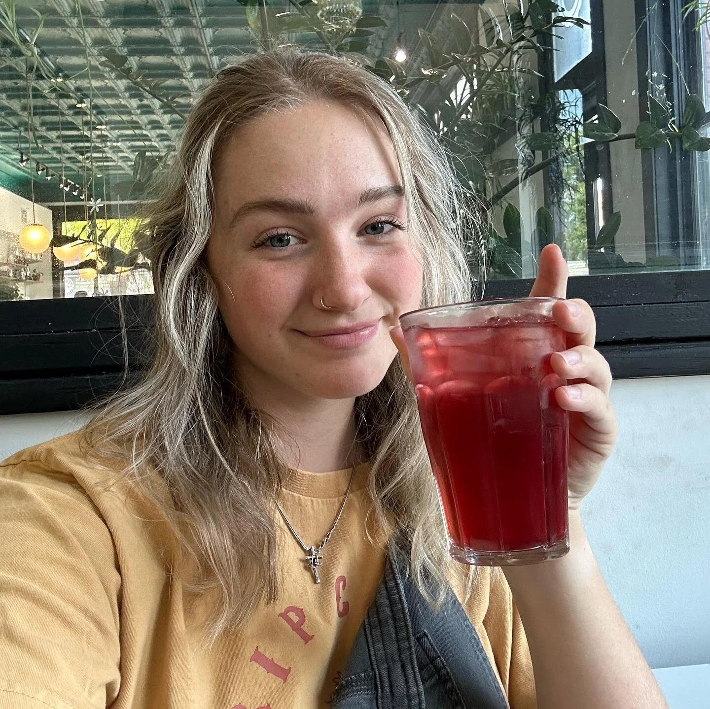 ⭐️ staff recommendation from lidia (she/her) ⭐️
hibiscus berry iced tea with honey and vanilla 🌺

we source our hibiscus berry tea from @rishitea 🍯 it&rsquo;s tart and refreshing, the perfect spring treat with a little local honey and our housemade