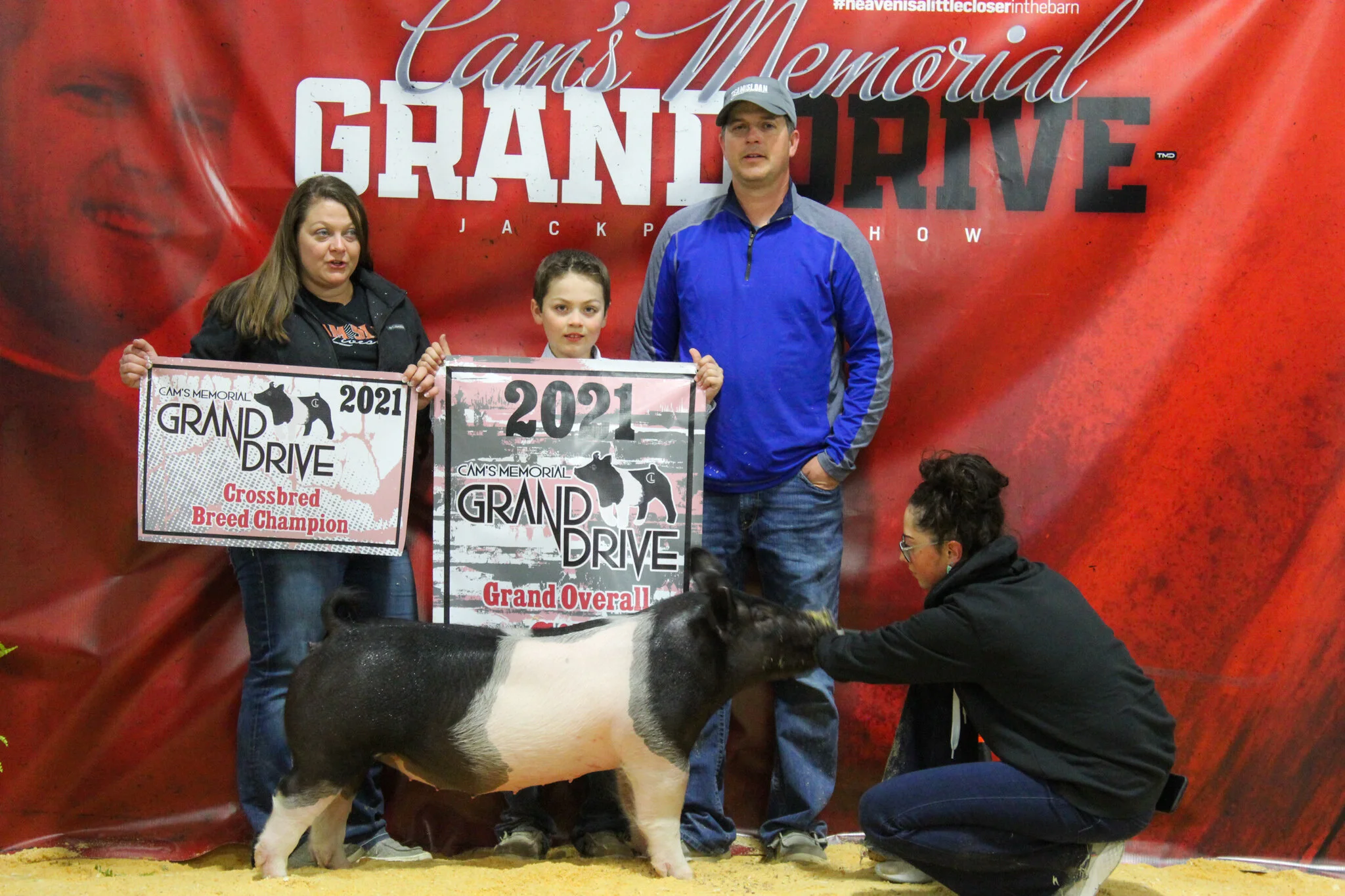 Grand Champion Gilt Cam's Memorial Grand Drive