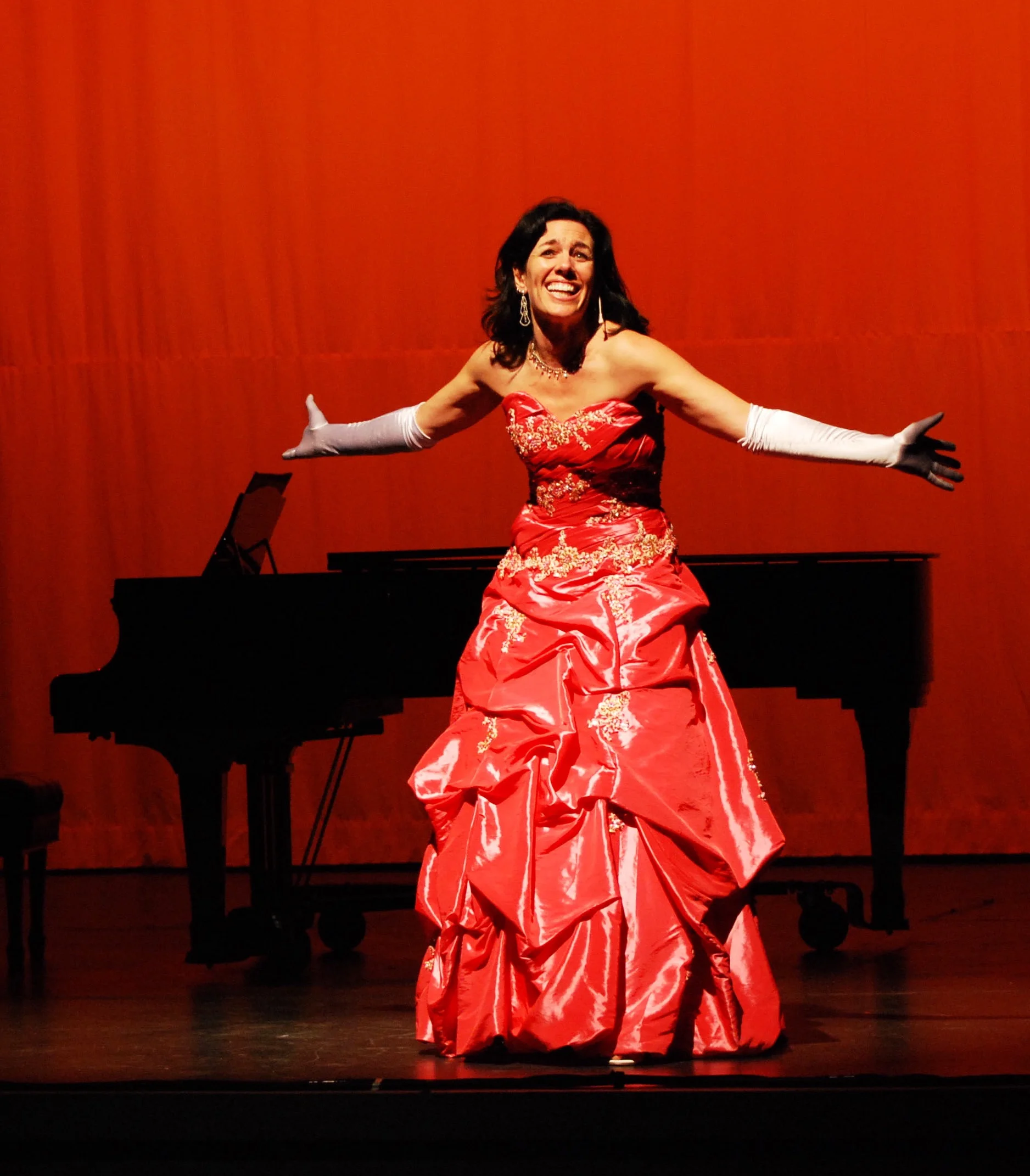 Katie Goodman performs "The Impeachment Opera"