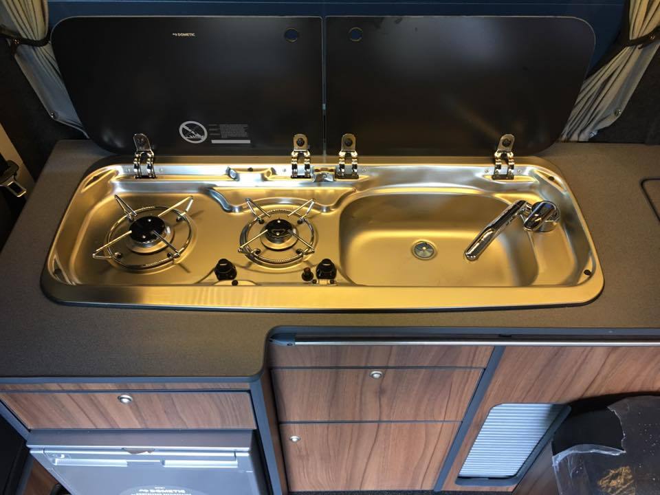 T6_highline_sink_and_hob.jpg