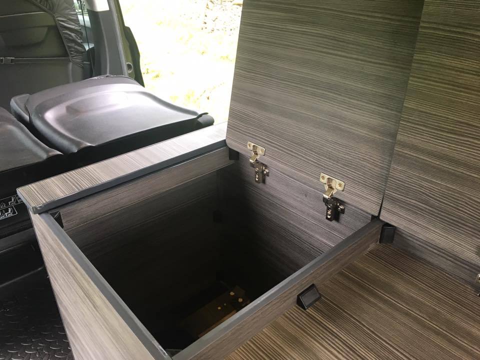 Mercedes_Vito_Camper_Van_7.jpg