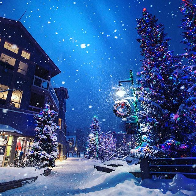 Merry Christmas everyone! 🎄🎁🎄 I hope everyone is enjoying time with the family &amp; remembering to enjoy the little things. 
#hamptonroads #hamptonroadsva #hamptonroadsrealtor