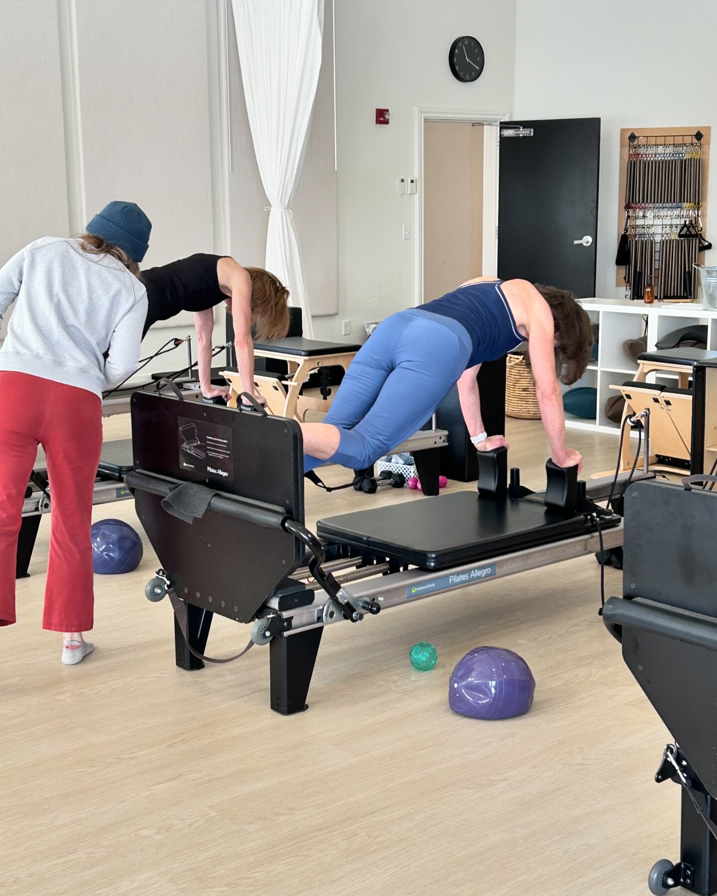 Pilates and Props class with Lindsey. Have you tried it recently.  She&rsquo;s like a Pilates Ninja you might might even know how hard you are working. 🥷

#pilatesninja #goodmovementstudio #parkcity