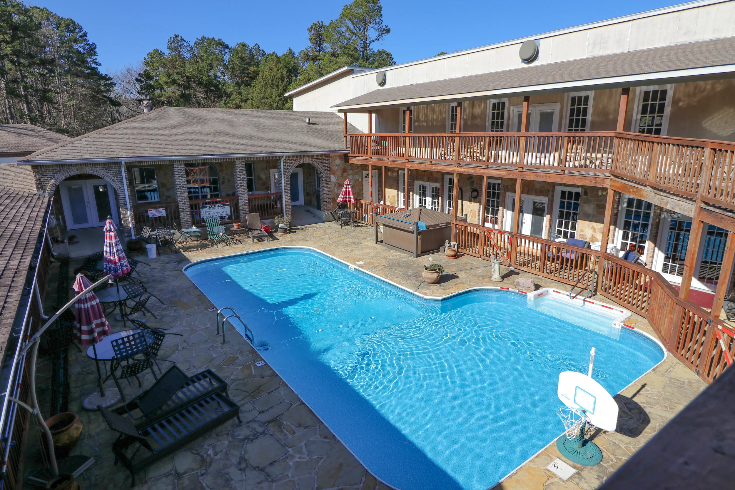 Mena Mountain Resort