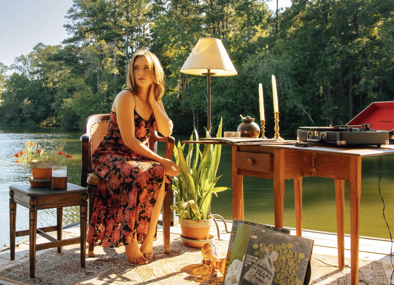 LIVE MUSIC BY RAYLEY MONTANA 