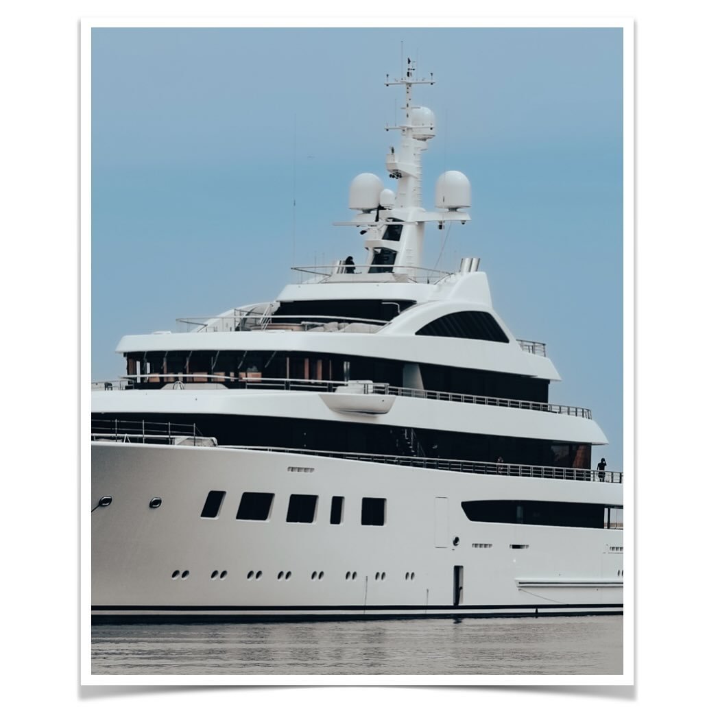 Eye.

15 April 2024 / Motor Yacht Eye(87m) by @luerssenyachts 

#eye #yacht #superyacht #ace #antibes #juanlespins #cotedazur #design #architecture #photography #travel #ocean #beach #lifestyle #luxurylifestyle #luxury #boat #frenchriviera #sun #summ