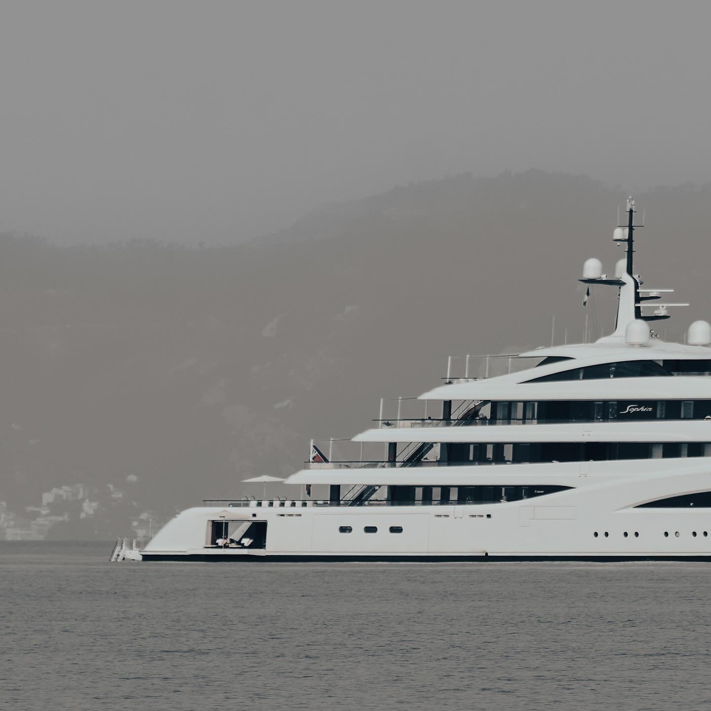 Sophia.

17 June 2025 / Motor Yacht Sophia(97m) by @feadship 

#sophia #faith #f1 #superyacht #yacht #antibes #cotedazur #blackandwhite #sun #photography #design #ocean #sea #luxury #luxurylifestyle #photo #photography #travel #juanlespins #cannes #p