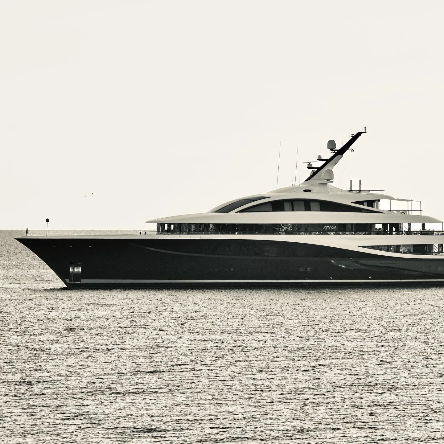 Faith x Valor.

29 September 2025 / Motor Yachts Faith(80m) &amp; Valor(79.50m) by @feadship 

#faith #valor #sunrise #sunset #antibes #beach #superyacht #yacht #juanlespins #cotedazur #sun #photography #design #ocean #sea #luxury #luxurylifestyle #p