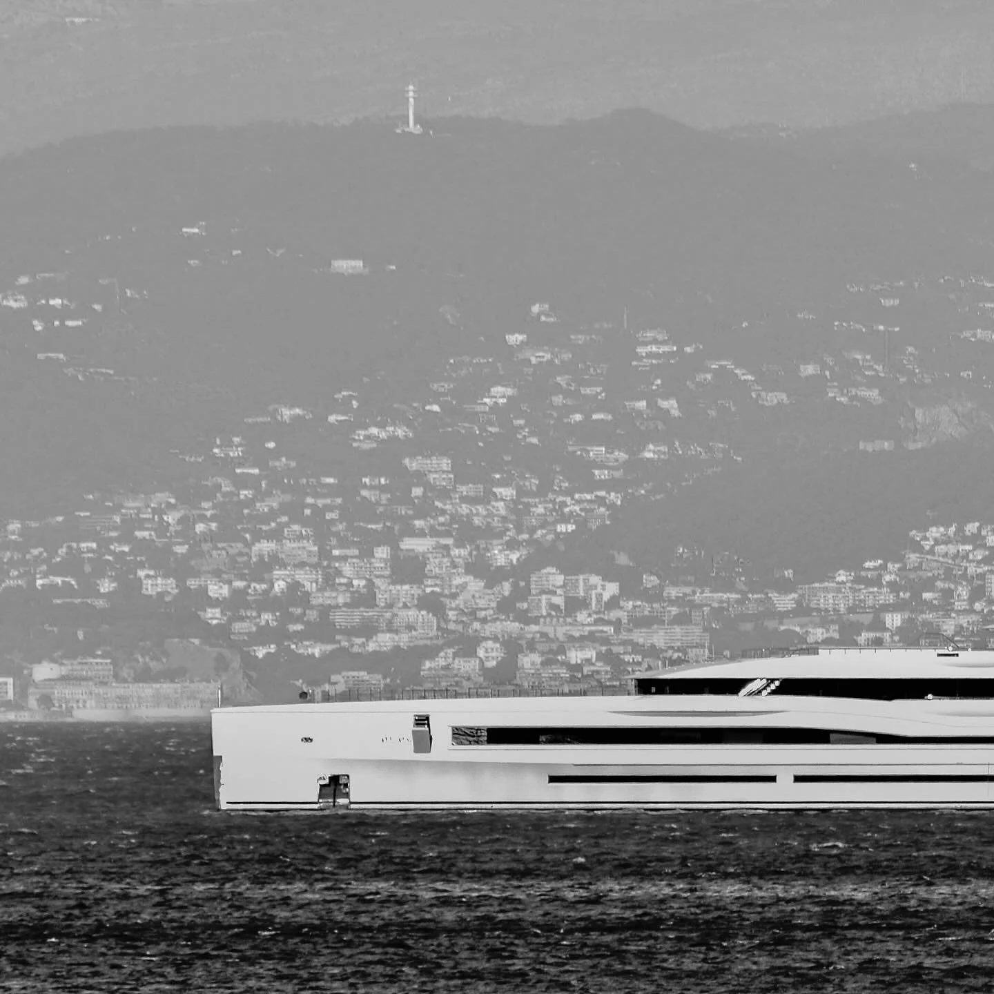 MAR.

23 October 2025 / Motor Yacht Mar(107m) by @benettiyachts 

#mar #sunrise #sunset #superyacht #nice #yacht #antibes #juanlespins #cotedazur #sun #photography #design #ocean #sea #luxury #luxurylifestyle #photo #photography #travel #summer #mona
