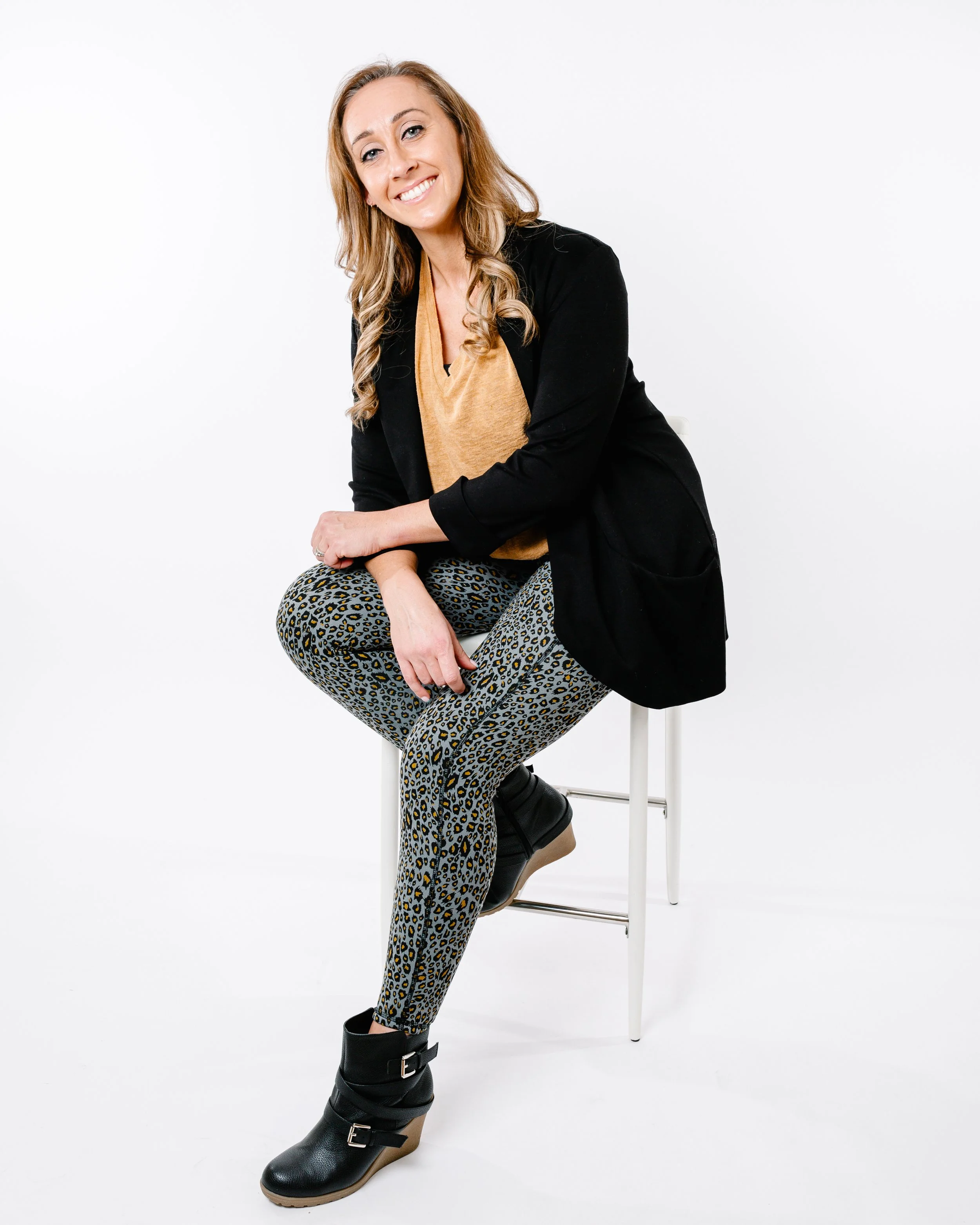Leopard Grey Seated.jpg.jpeg