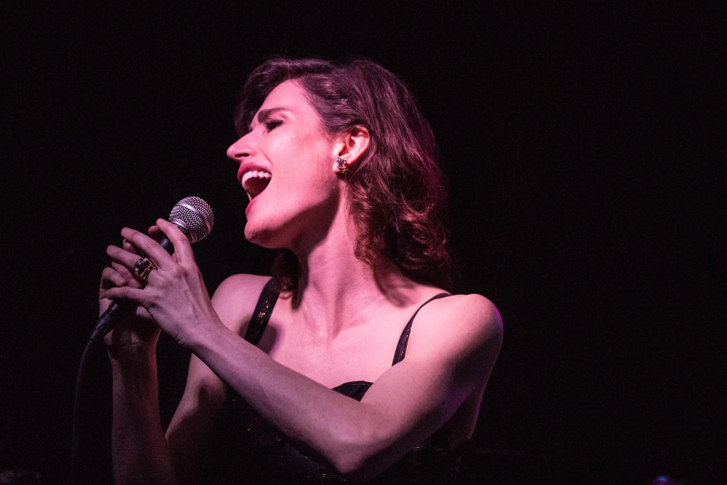 April in Paris at An Die Musik