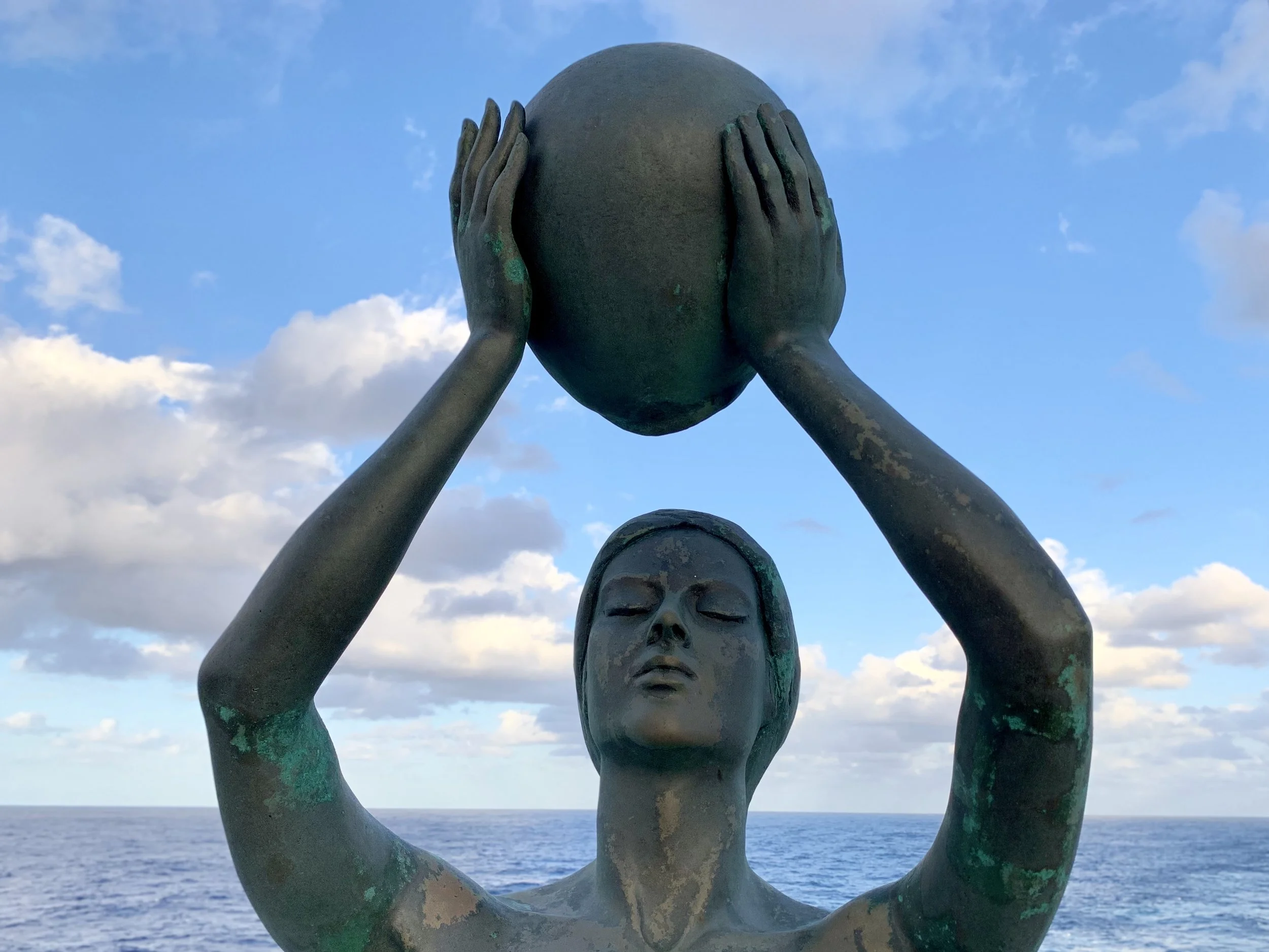 Catch the #Women’sWave on SAS Voyage!