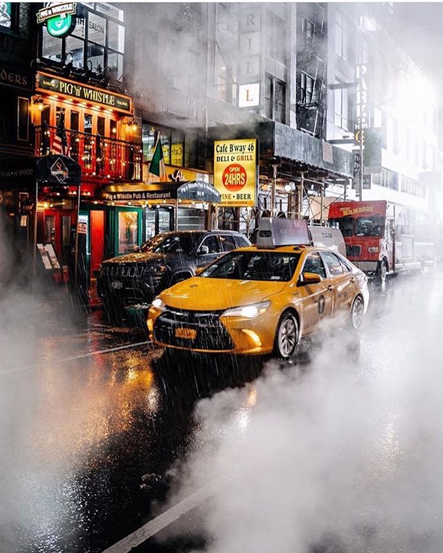 Waave is built for the everyday New Yorker. Where does waave take you? Click the link in our bio to request your first nyc taxi ride from your phone, no surge pricing and upfront fares always. 👉 @waavenyc [puc by @imthejam ]