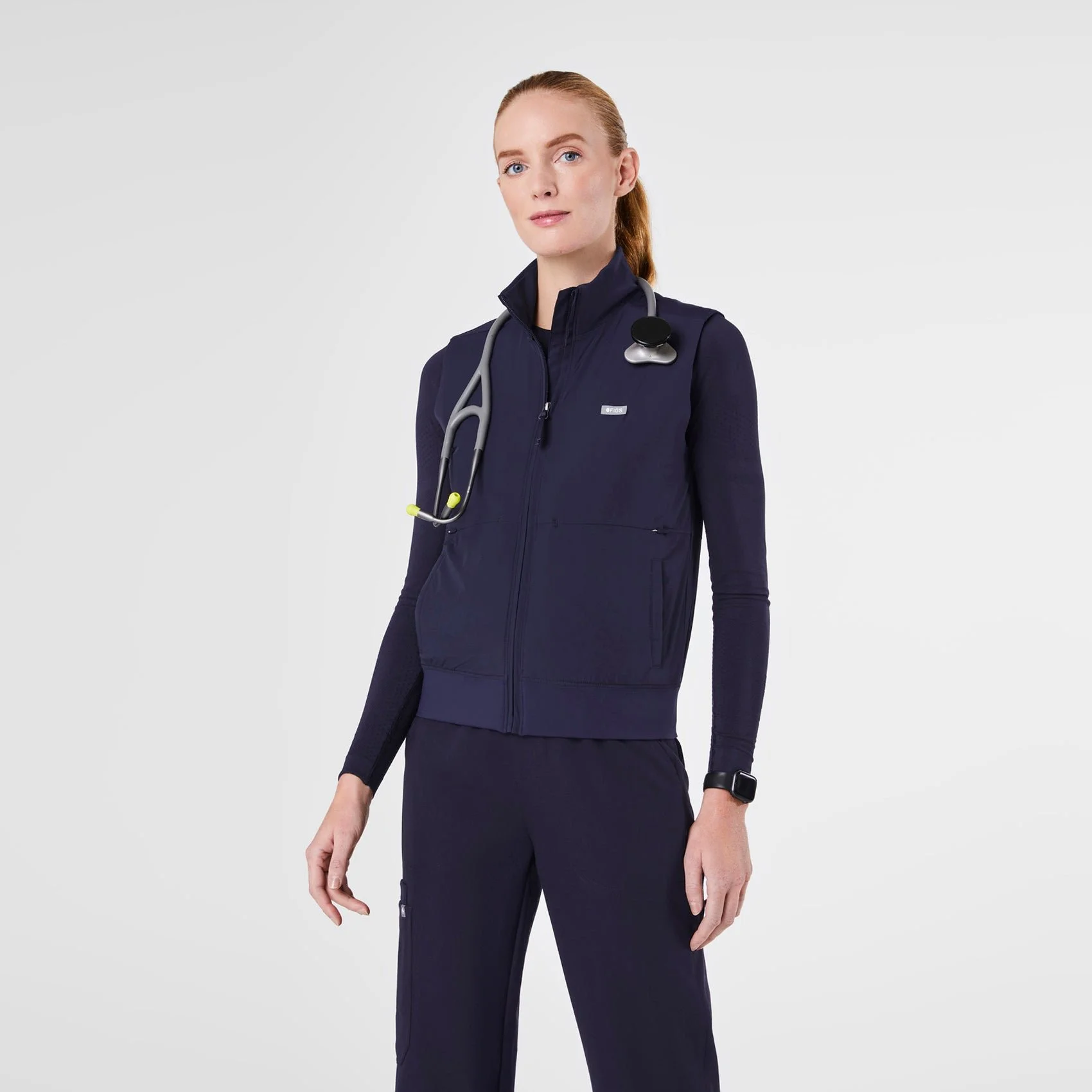 Q3_2024_9_NAVY_OSPACKABLEFLOATVEST_CLARA_1326.jpg