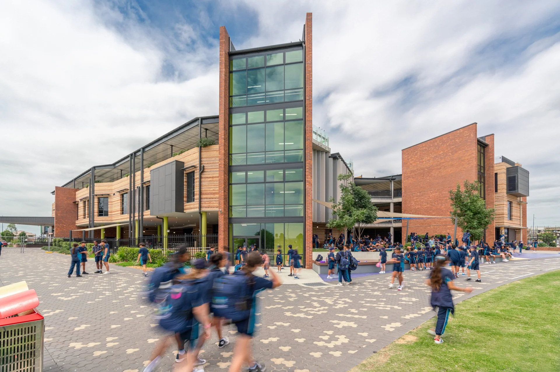 02 St Luke's Catholic College Marsden Park.JPG