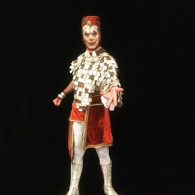 An absolute pleasure to work with this talented gang for @cirquedusoleil up on stilts again in Orlando Fl where it all began!
#cirquedusoleil #45degrees #circuseverydamnday #giglife #performer #3feethighandrising #stillgotit