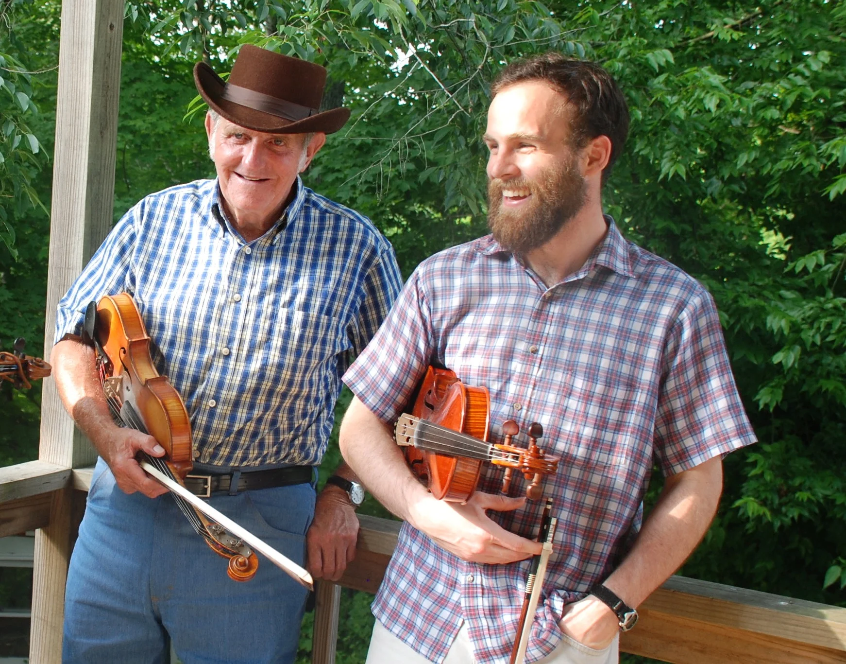 Charlie McCarroll and Joseph Decosimo in 2008. A mighty fiddler in his own right, Charlie is the son of Roane County Ramblers fiddler Jimmy McCarroll whose “Hometown Blues” has entered into all kinds of repertoires as the “Lee Highway Blues.” Photo courtesy of Bob Fulcher.