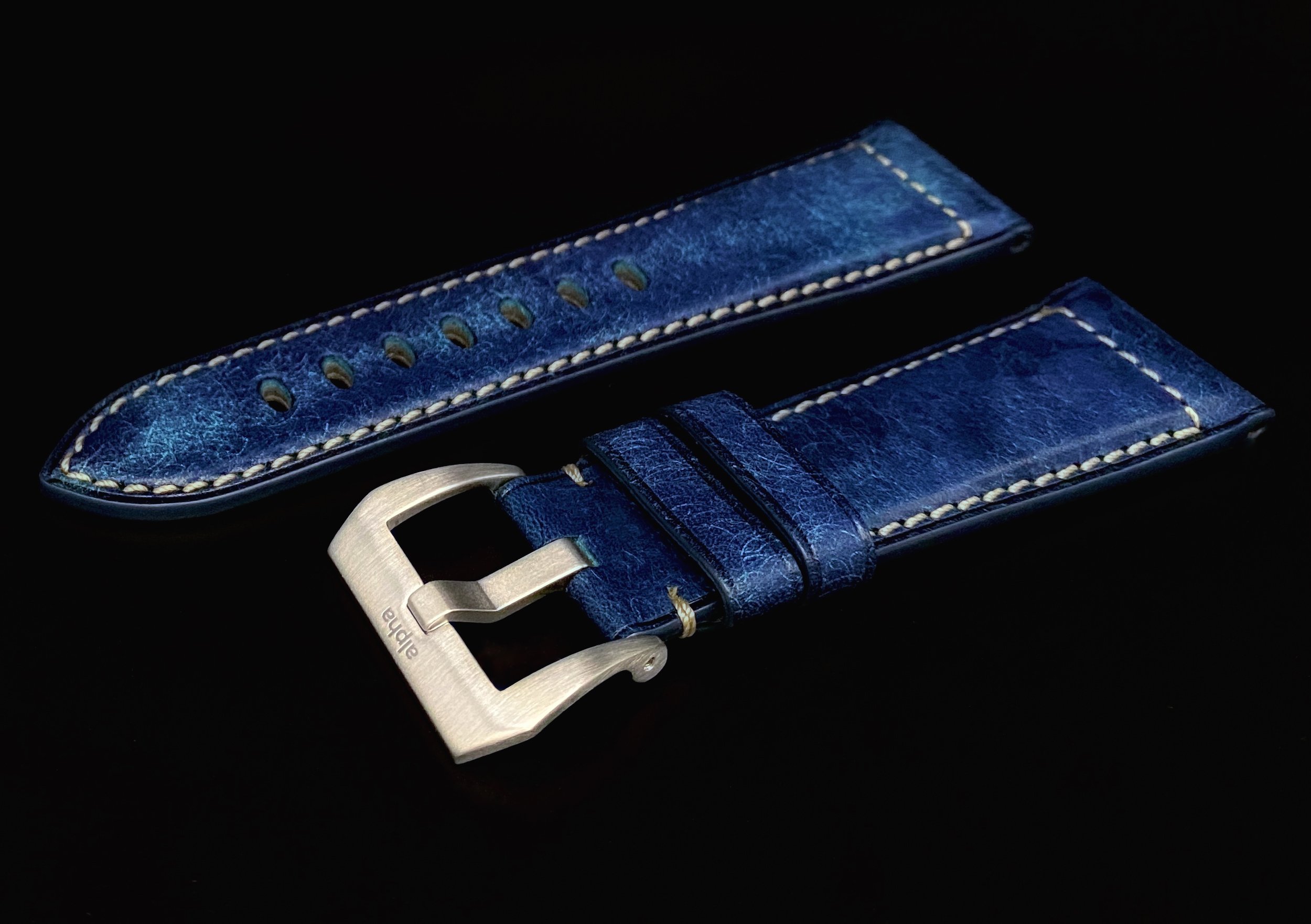 AZZURO- Brushed Silver.jpeg
