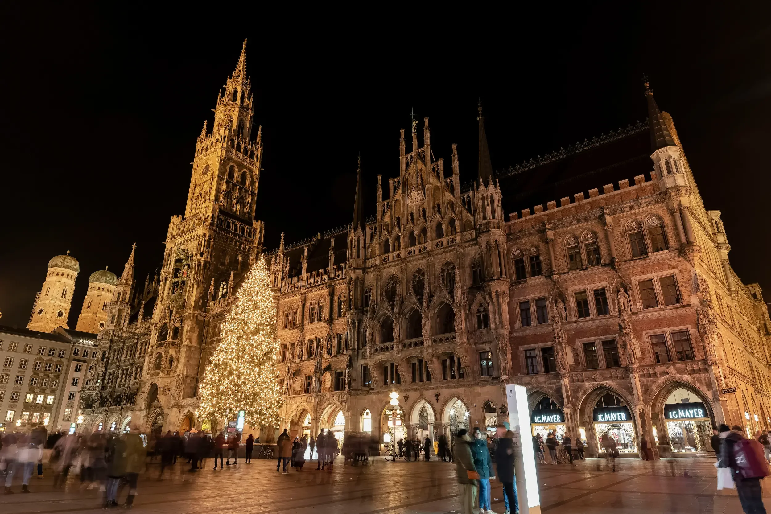 The Marienplatz at night with the Christmas tree lit up