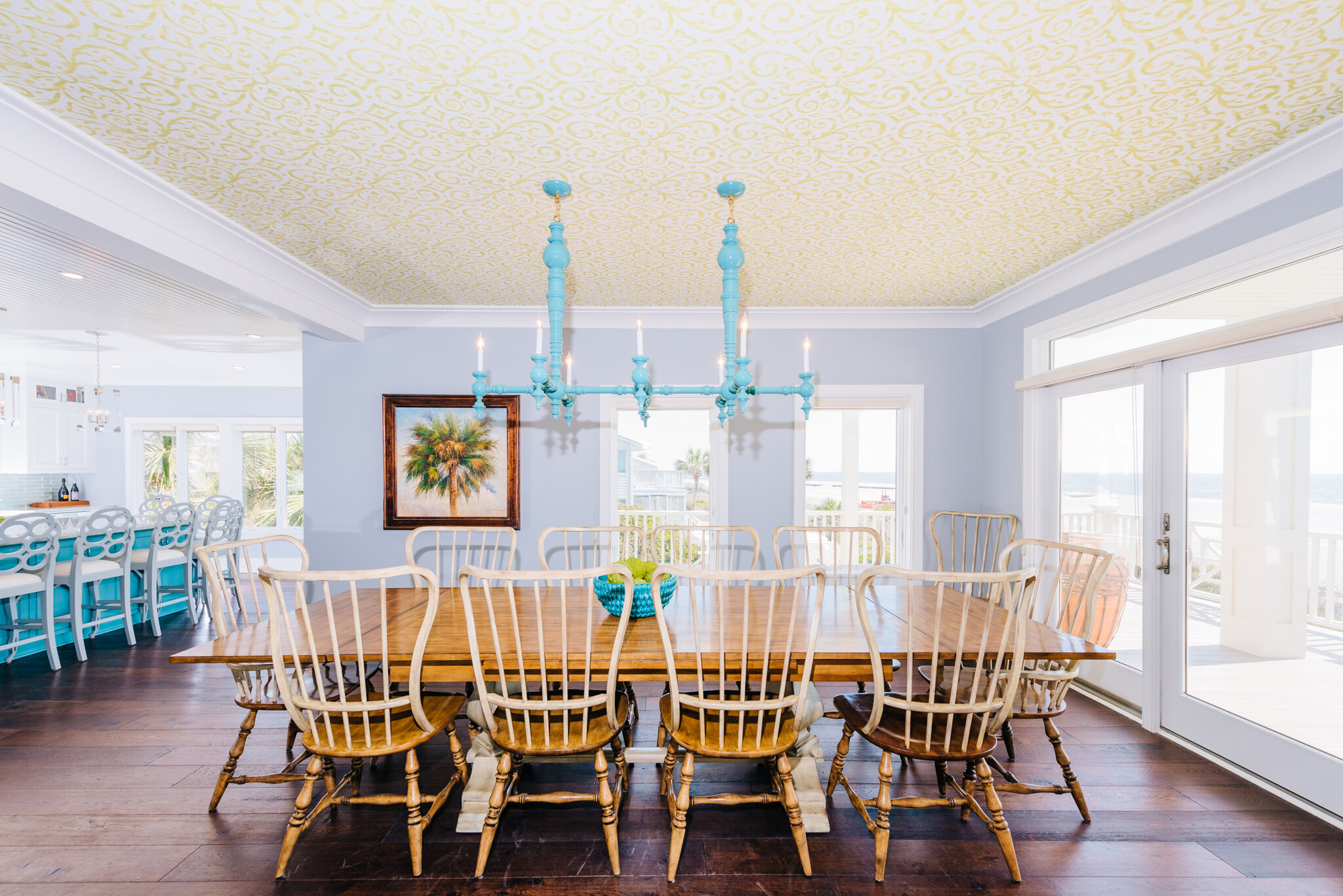 Dwell-Chic-Bright-Coastal-Home-Dining-Room-Overall.jpg