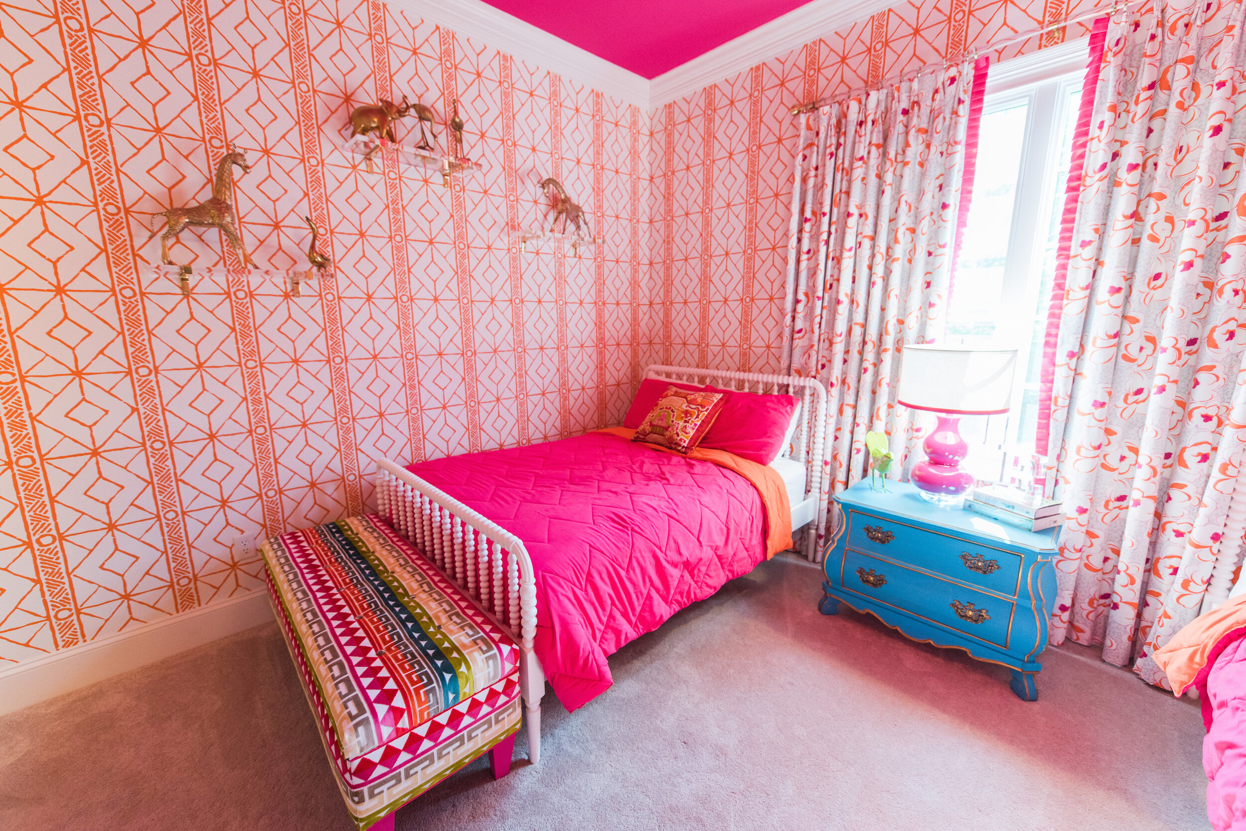 Dwell-Chic-Pink-Paradise-Bedroom-Wall-Decor.jpg
