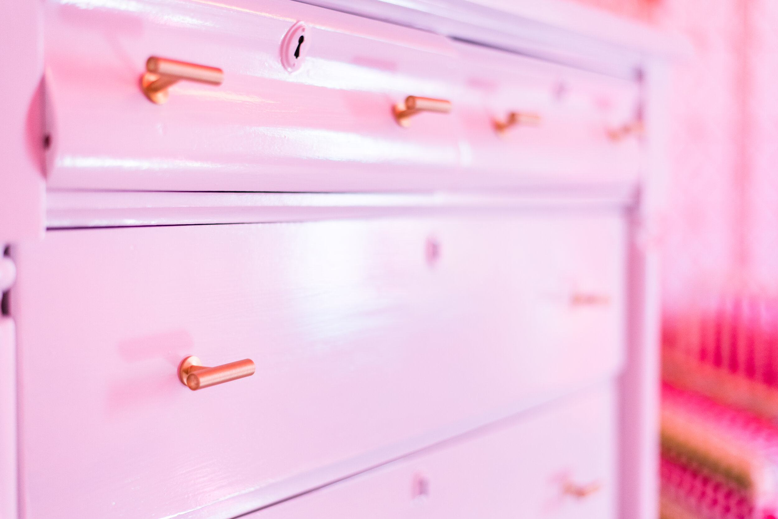 Dwell-Chic-Pink-Paradise-Bedroom-Dresser-Detail.jpg
