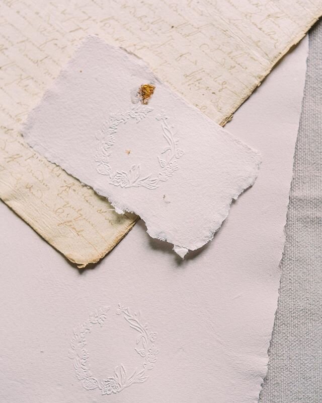 JUST RESTOCKED! More embossers. Perfect for adding a elegant and interesting touch to invitations or personal stationery.
_______//
.
.
.
#stsignora #handmadepaper #papermaker