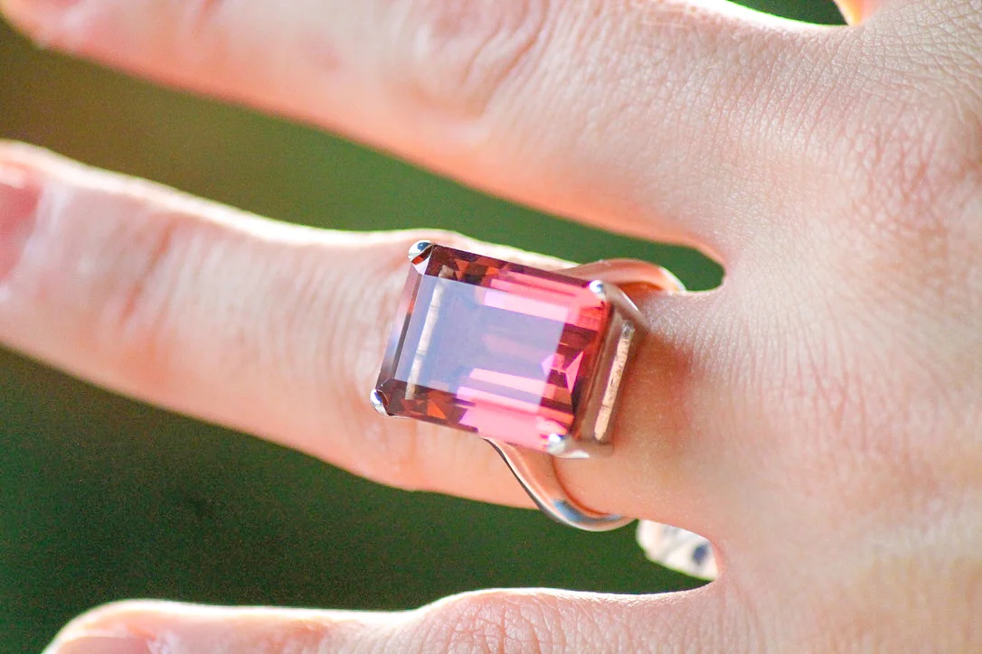 Emerald Plain Band Setting Zultanite Ring, 16.73 TCW