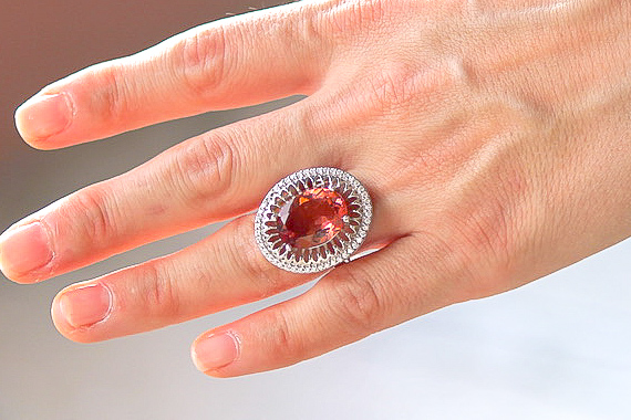 Oval Cut Crown Halo Zultanite Ring, 11.50 TCW