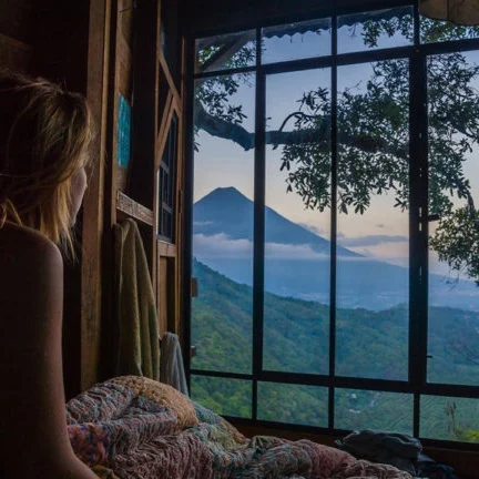 treehouse-view-earthlodge-antigua-guatemala-768x432.jpg