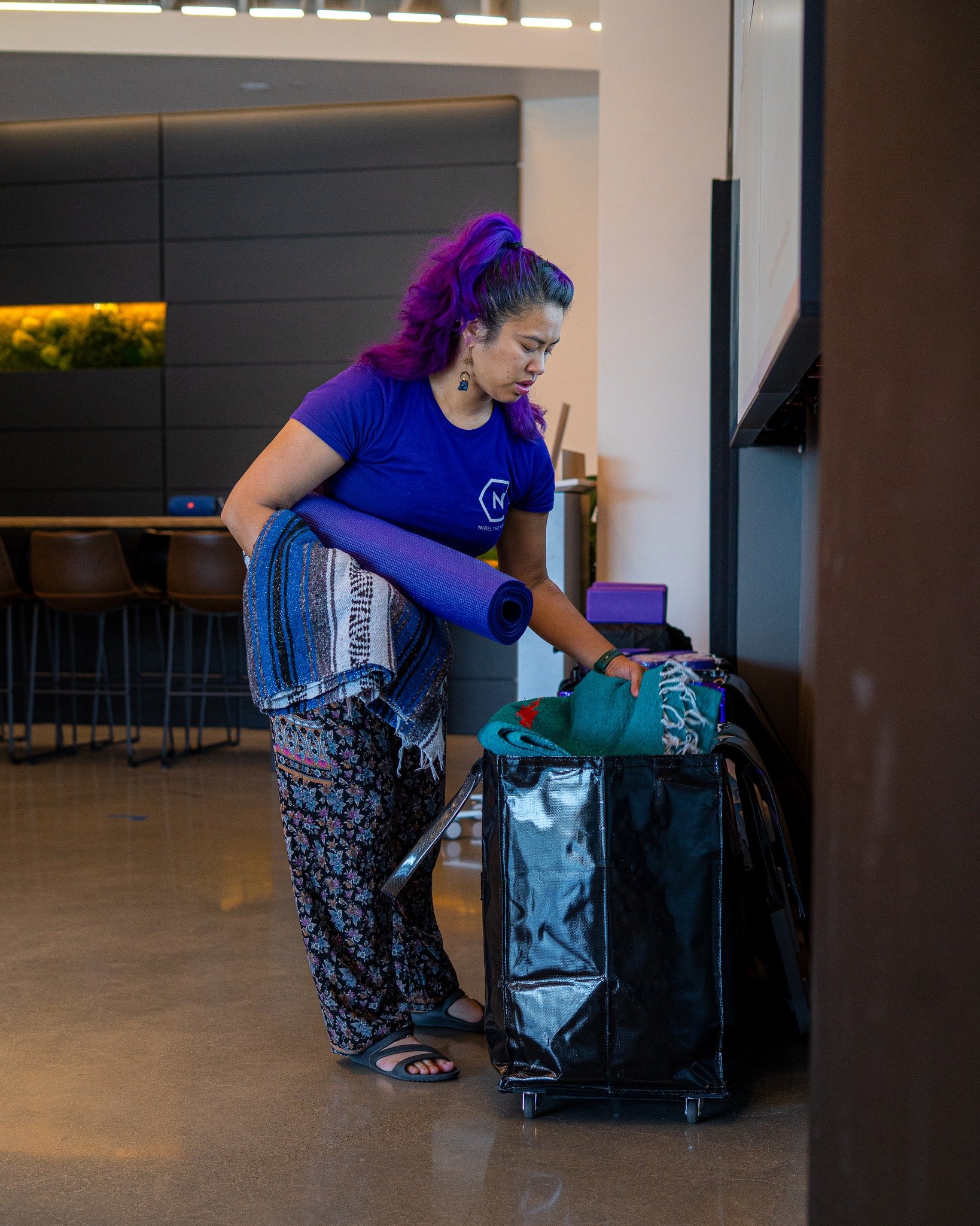Bring you group together with wellness.

***SWIPE FOR BEHIND THE SCENES***

Looking for a reason to bring your team back together in the office? A private in-person group yoga session might be just what you need. 

There&rsquo;s nothing like a mornin