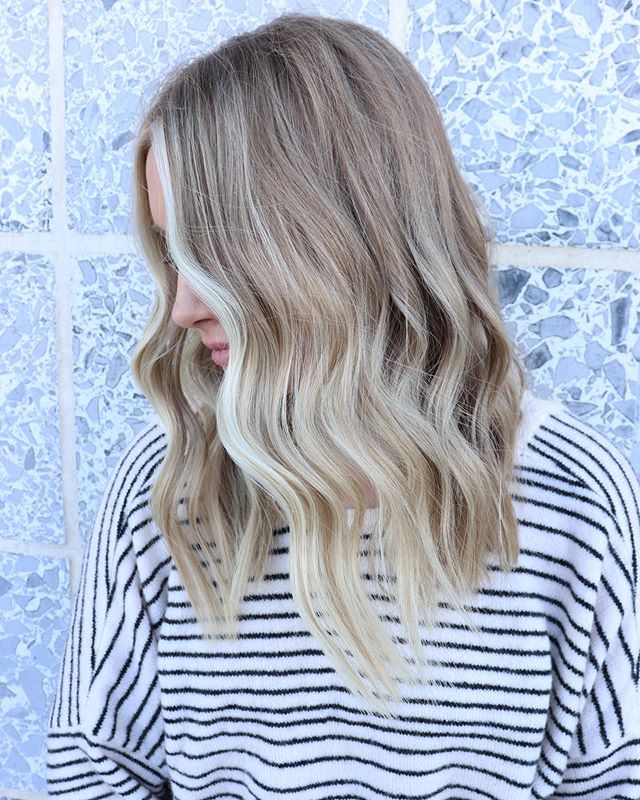 Look at all of that glittering dimension 💥 
Poppin&rsquo; face frame, extra tip outs- and waves you could surf on 🌊