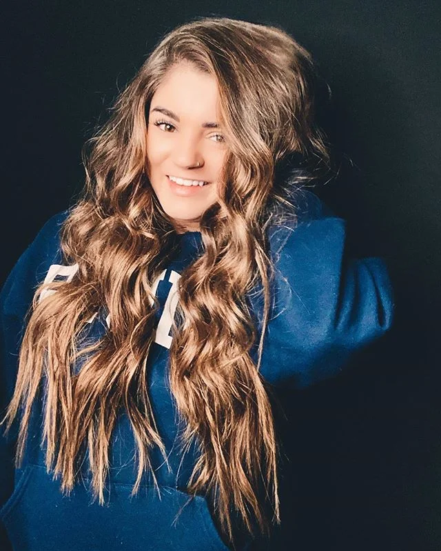 The laughs, the love, the amazing hair days 💕 new 22s for this stunning girl! Dm or text for extension inquiries 📲 2082937476 or click the link in my bio ❤️