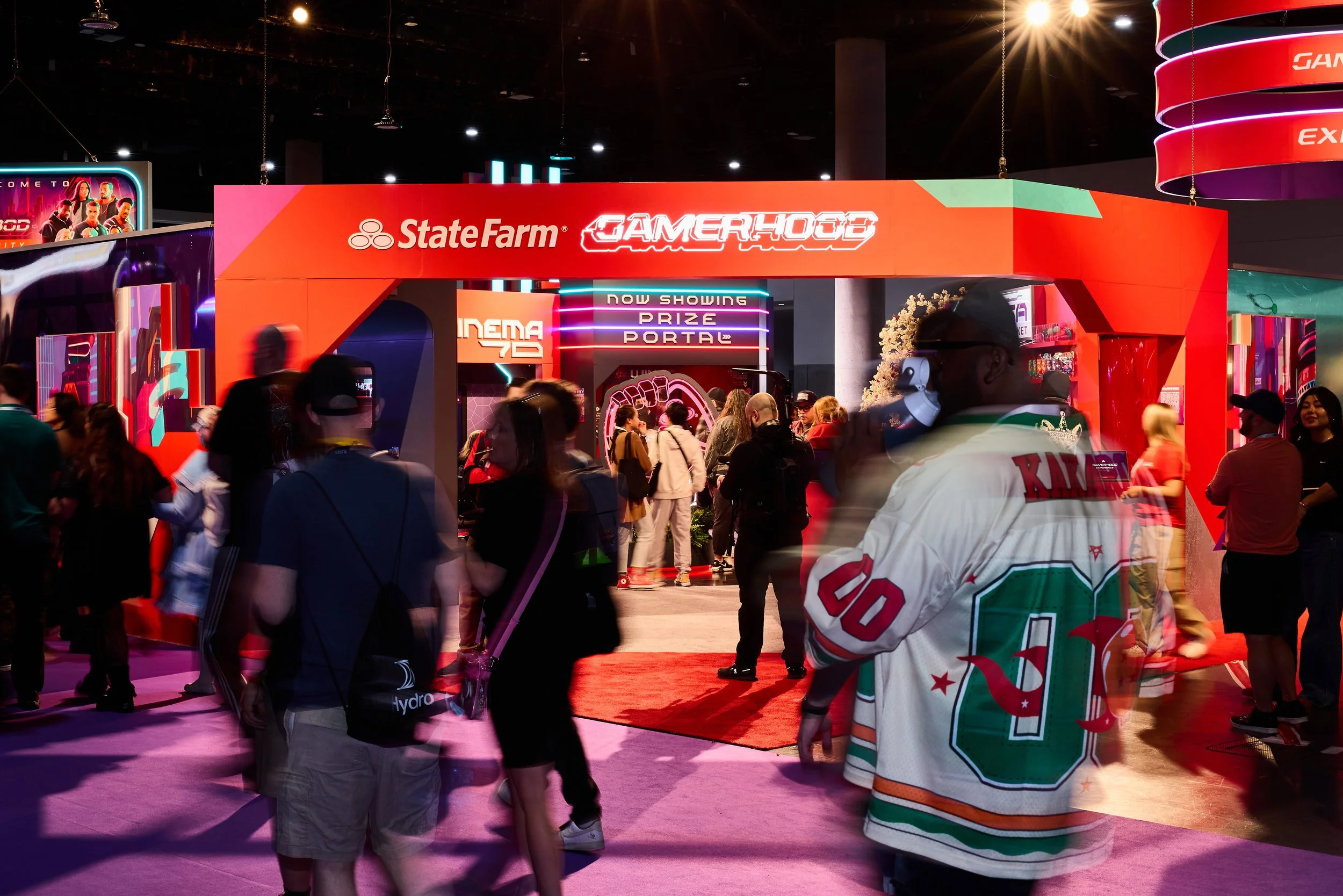 STATE-FARM_TWITCHCON_CROWD_00005.jpg
