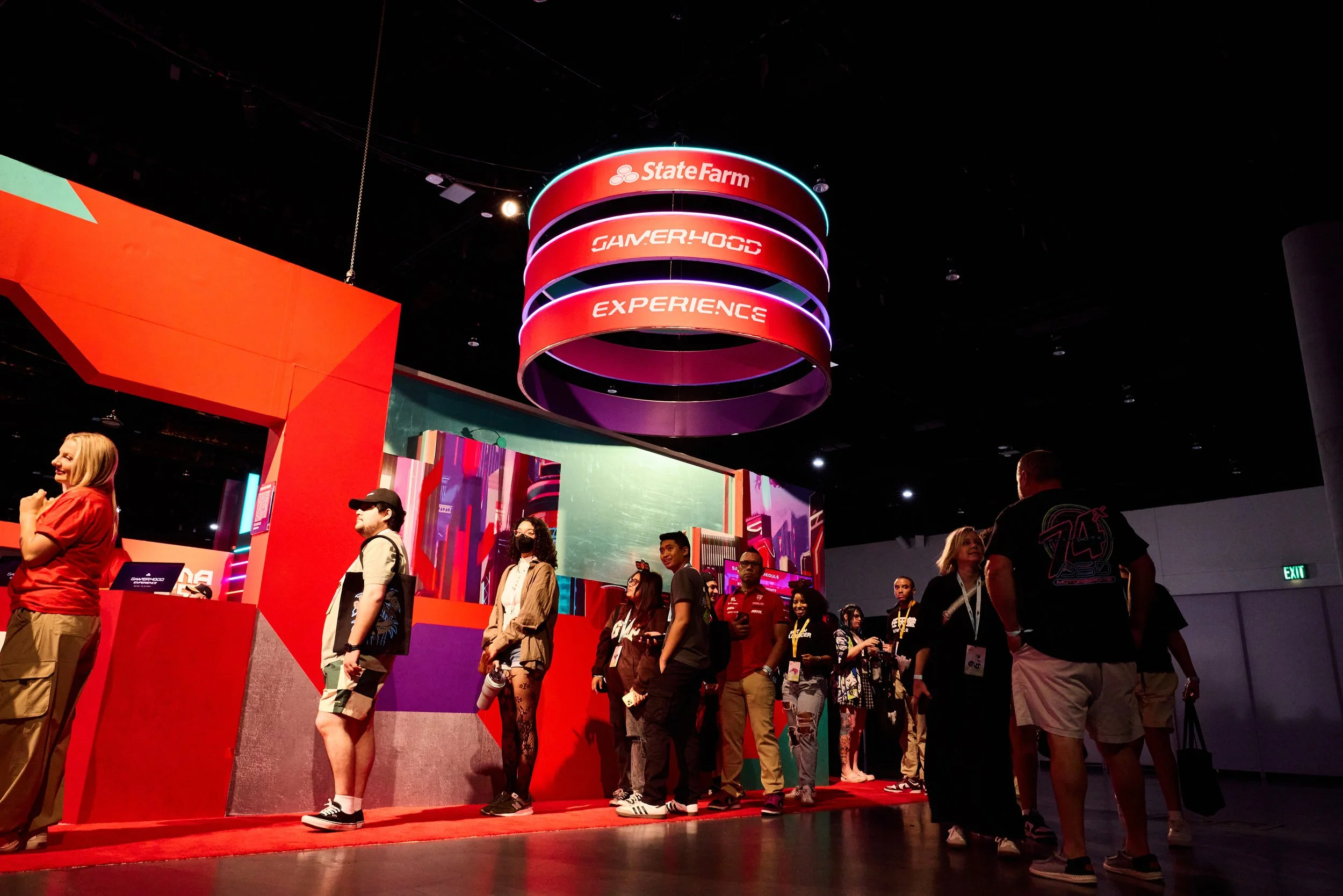 STATE-FARM_TWITCHCON_CROWD_00026.jpg
