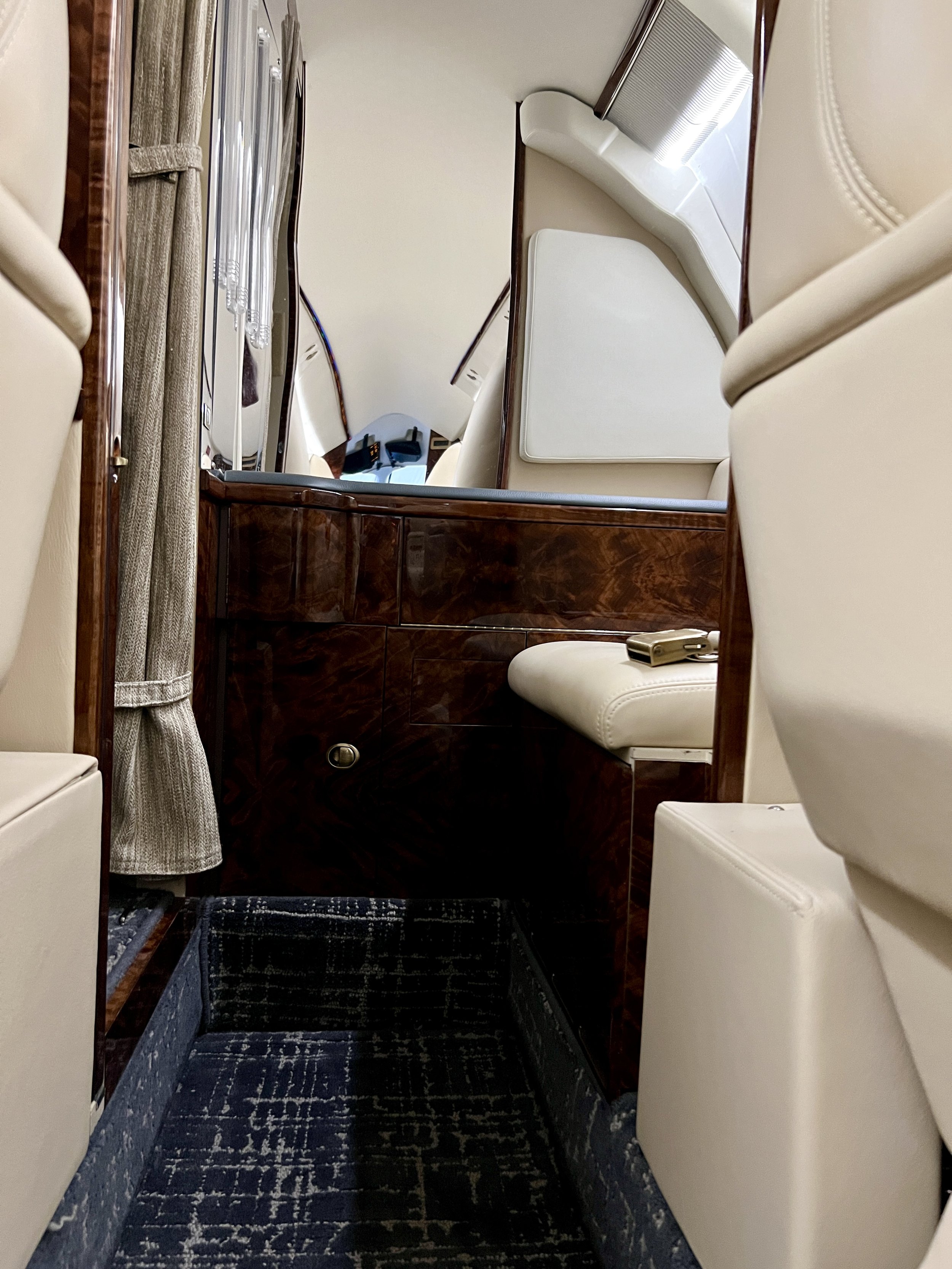 Piaggio P180 Interior Update (Copy) (Copy)