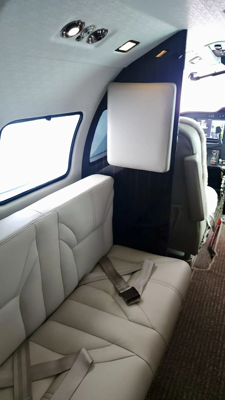 MU2 2 Place Divan (Copy) (Copy)