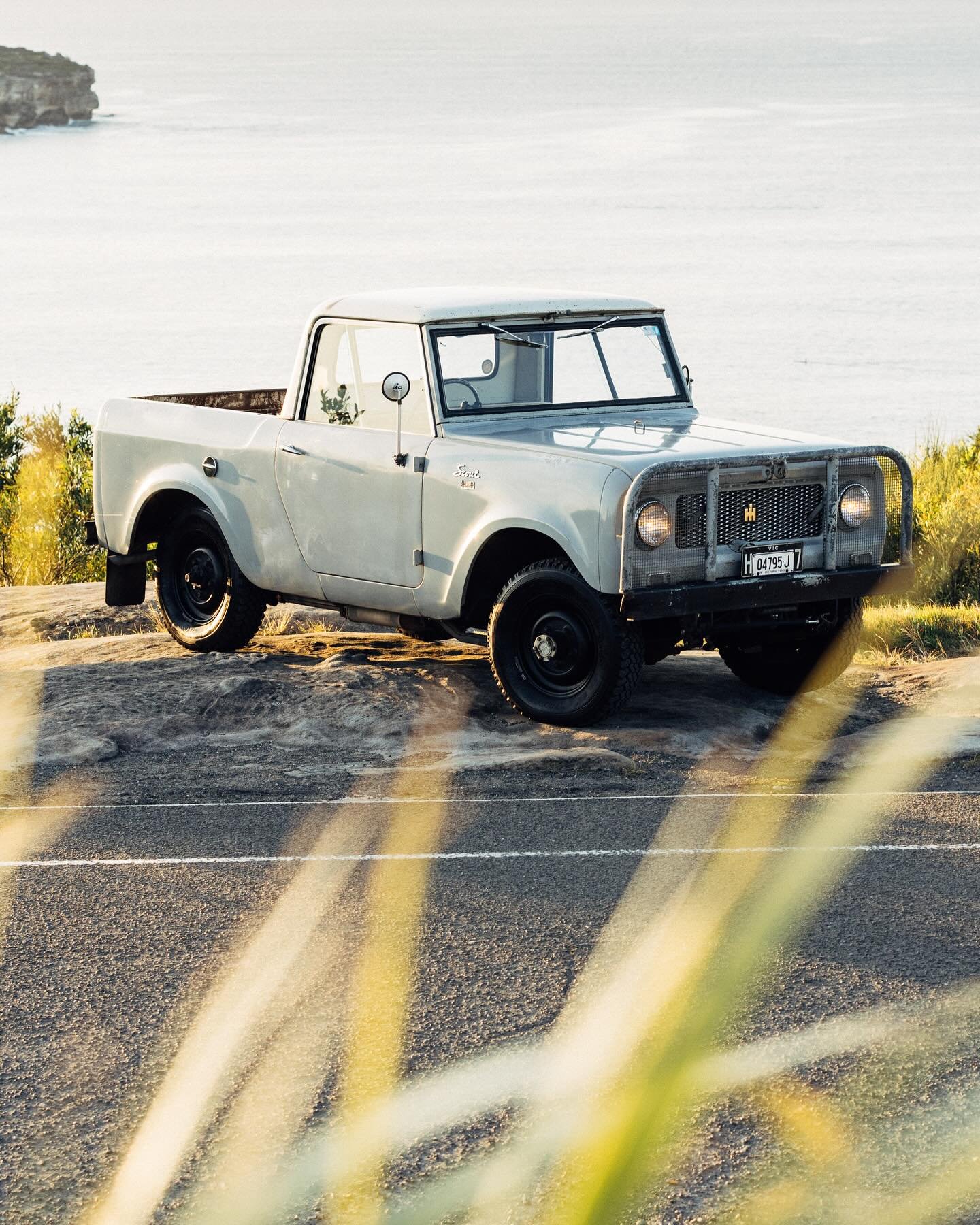 We had the pleasure of catching up with local legend Jacob Tsagaris and his stunning 1962 International Scout. The full story is live now on the site. Put the kettle on, and dive into this one. 📸 @joelseeto