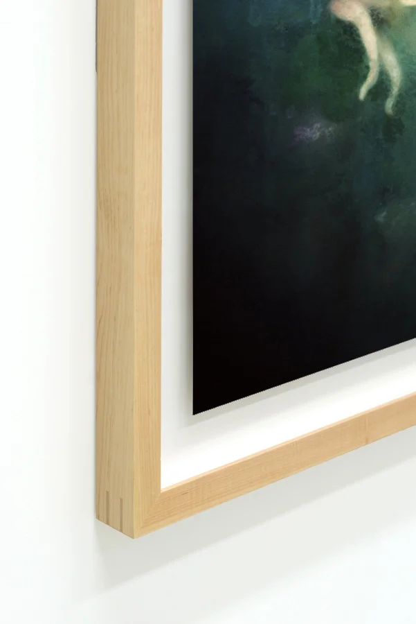 Kelluva syvätty kehys (floating showcase frame)
